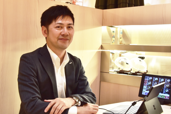 テクノロジー開発本部　杉山様
