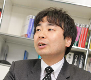 井上 大介氏