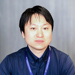 小川 暁央氏